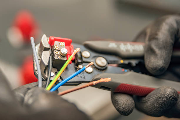 Best Emergency Electrical Repair  in Lake Camelot, IL